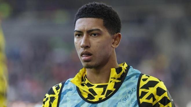 CEERa, 多特蒙德又, 球队桑德兰 CEERa, 多特蒙德又, 球队桑德兰